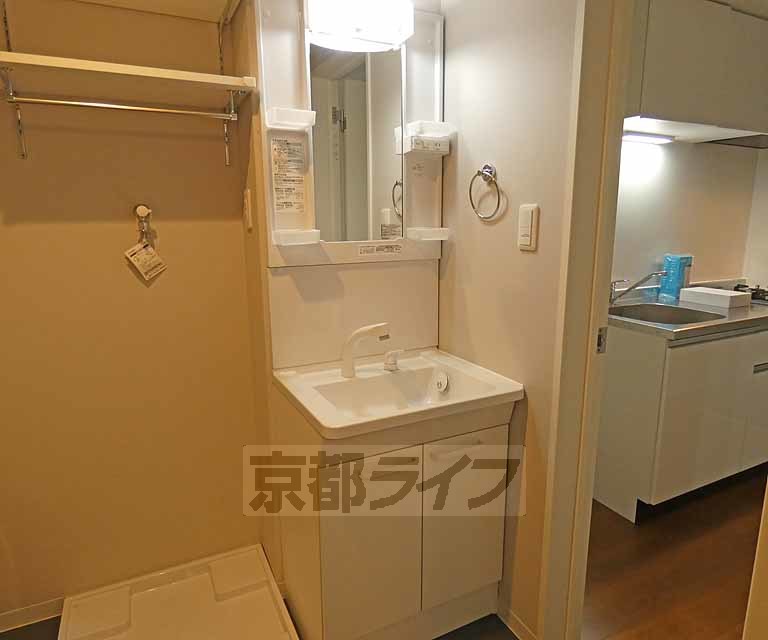 洗面設備　独立洗面台です・