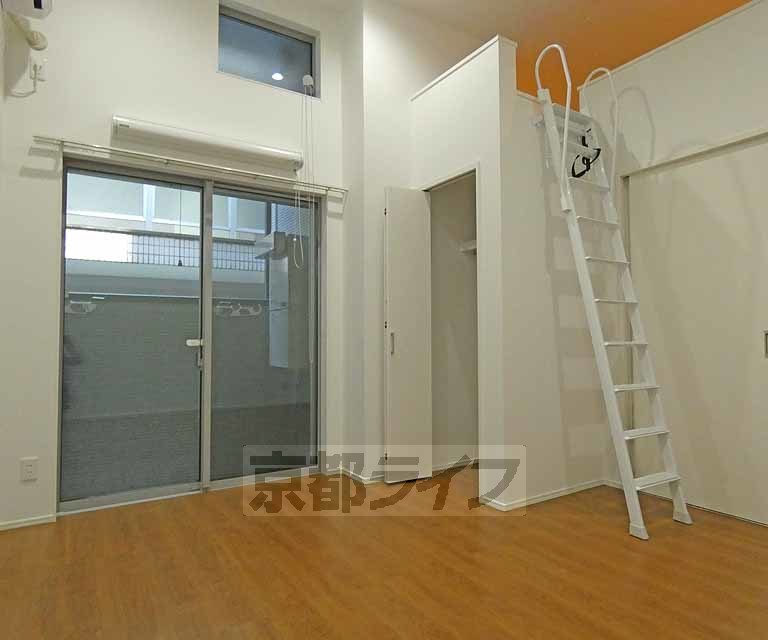 居室・リビング　広々としたお部屋です・