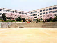 中学校　白川台中学校（中学校）まで670m