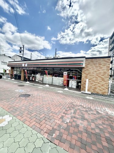 コンビニ　セブンイレブン門真野里町店（コンビニ）まで452m
