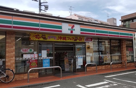 コンビニ　セブンイレブン 横浜狩場町店（コンビニ）まで404m
