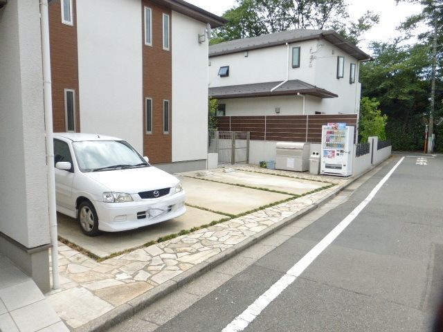 駐車場　タウンハウジング調布店まで