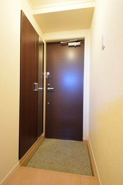 玄関　タウンハウジング調布店まで