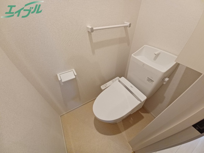 トイレ　反転タイプ参考写真