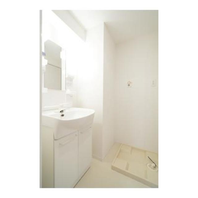 洗面設備　※写真は同タイプ住戸です。