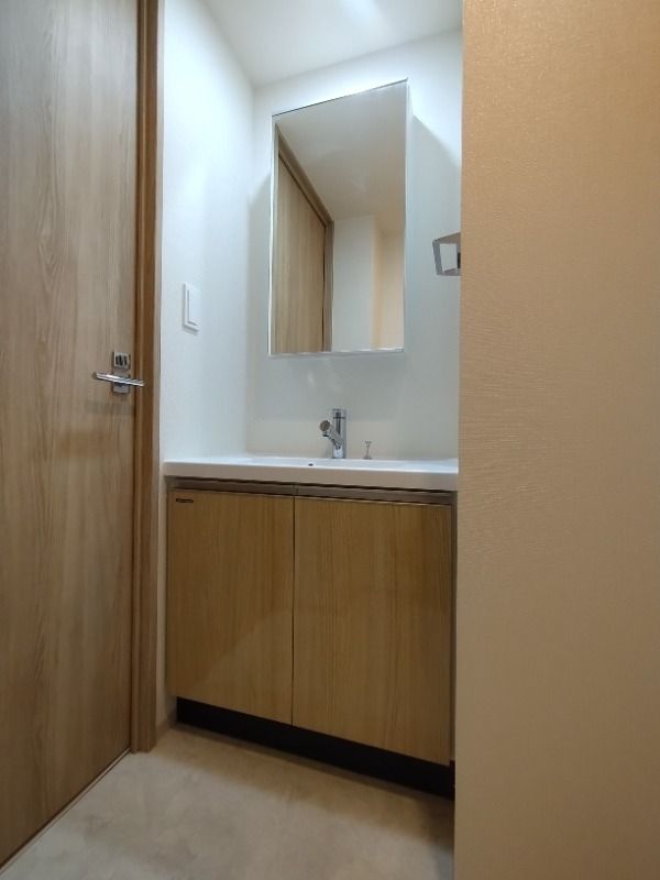 洗面設備　同物件別タイプのお部屋のお写真です。