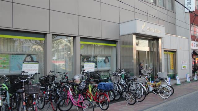 銀行　三井住友銀行　若江岩田支店（銀行）まで521m