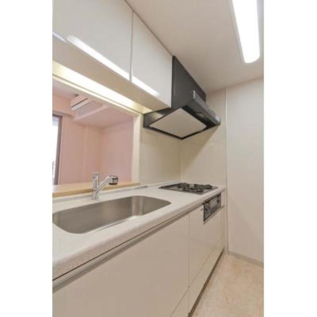 キッチン　※写真は同タイプ住戸です。