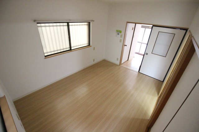 南小阪合町5丁目 戸建ての居間写真
