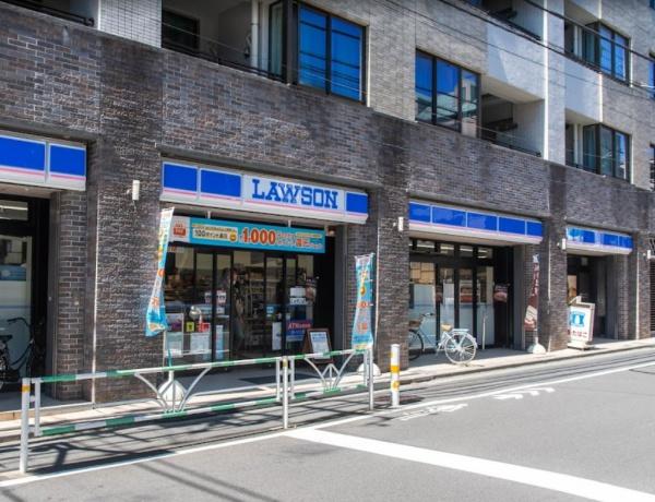 コンビニ　ローソン渋谷初台一丁目店（コンビニ）まで1m