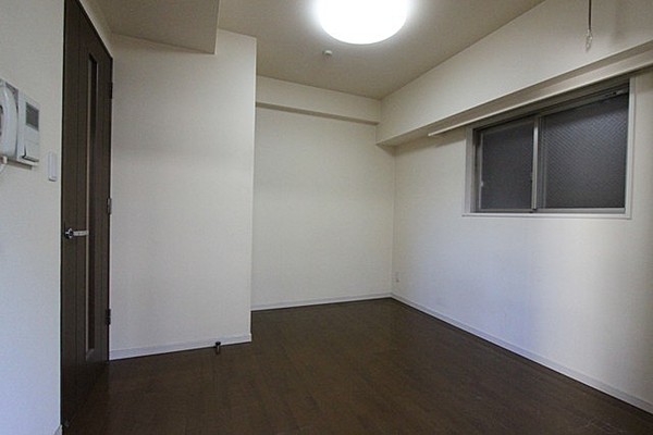 居室・リビング　※別部屋の参考写真です。