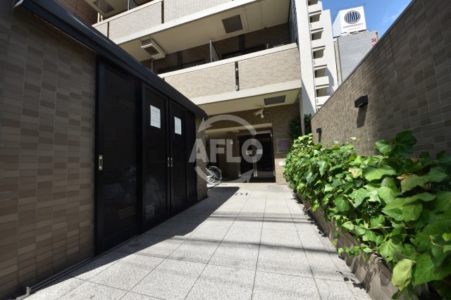 エントランス　TATディナスティ西本町（タットディナスティ西本町）　エン