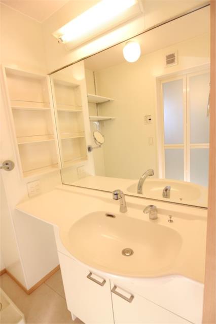 洗面設備　※他部屋参考写真