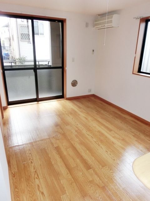 居室・リビング　角部屋２面採光