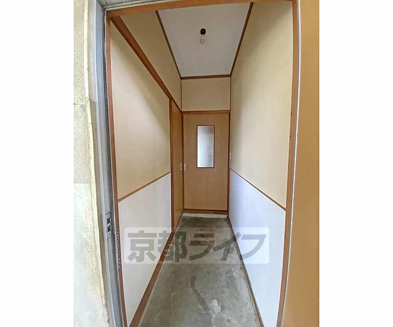 その他部屋・スペース　玄関から見たところです。