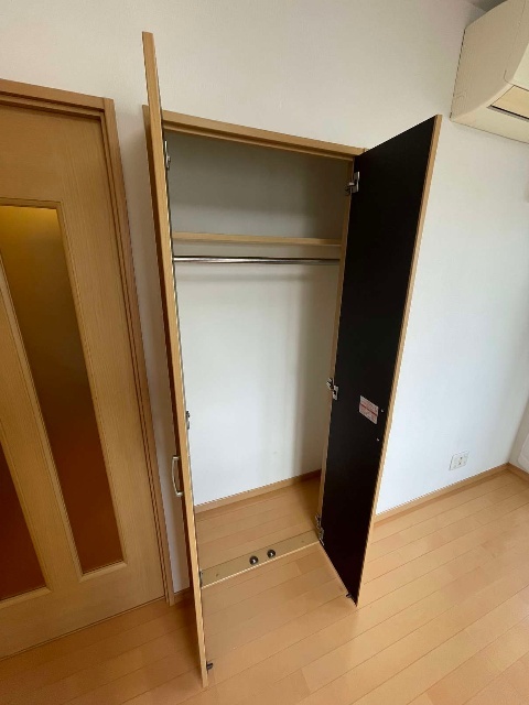 収納　※同物件別号室の参考写真です。