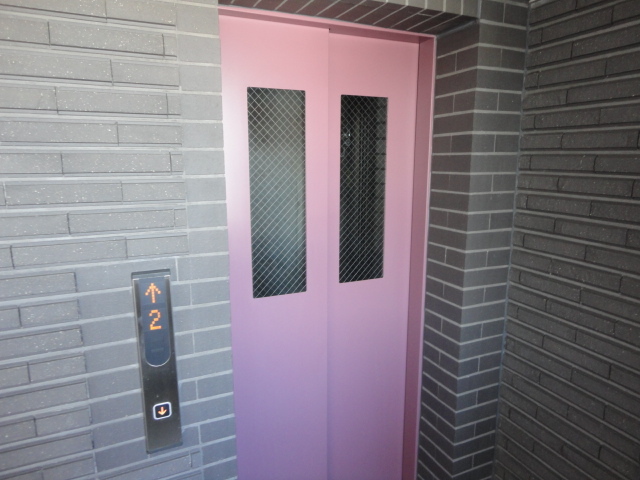その他共有部分　エレベーター付いてますのでベビーカーも安心☆