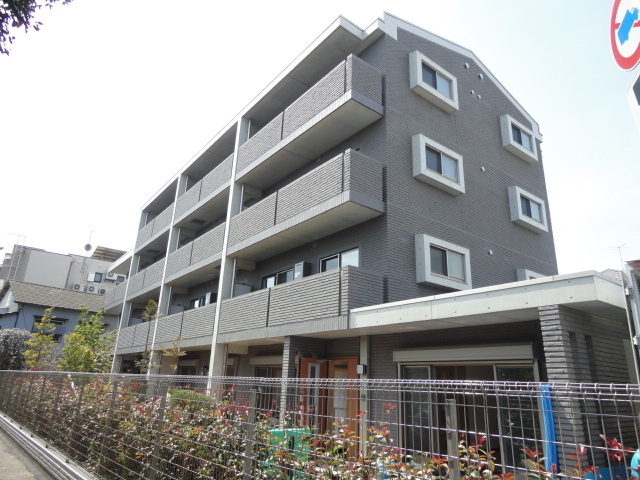 建物外観　丈夫で安心の鉄筋コンクリート造マンションです☆