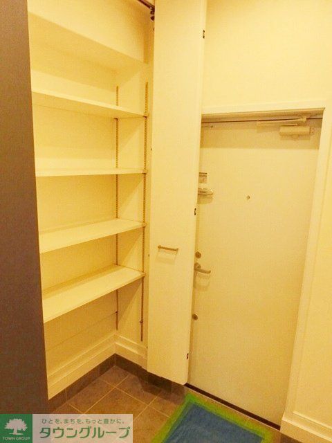玄関　お問合せは【タウンハウジング】まで！※現地待合わせ相談可！