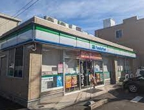 コンビニ　ファミリーマート 宮崎通五丁目店（コンビニ）まで537m