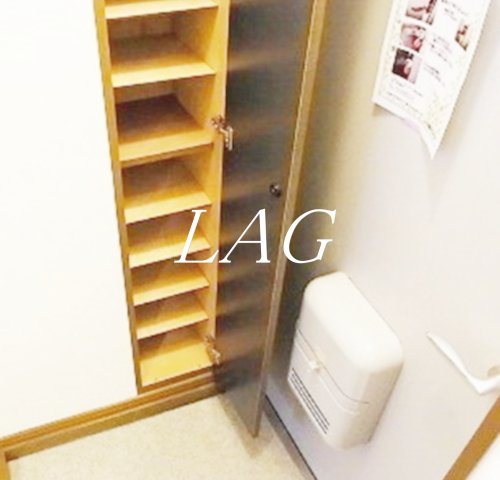 玄関　玄関です。