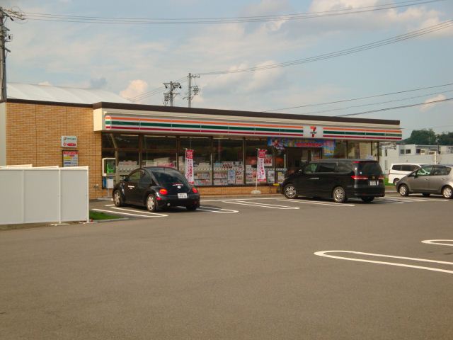 コンビニ　ＳＥＶＥＮ　ＥＬＥＶＥＮ（コンビニ）まで610m