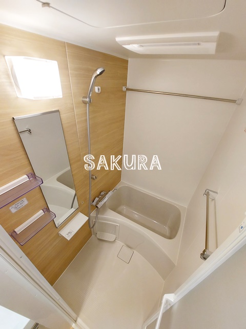 バス・シャワールーム　嬉しい浴室乾燥機付き♪