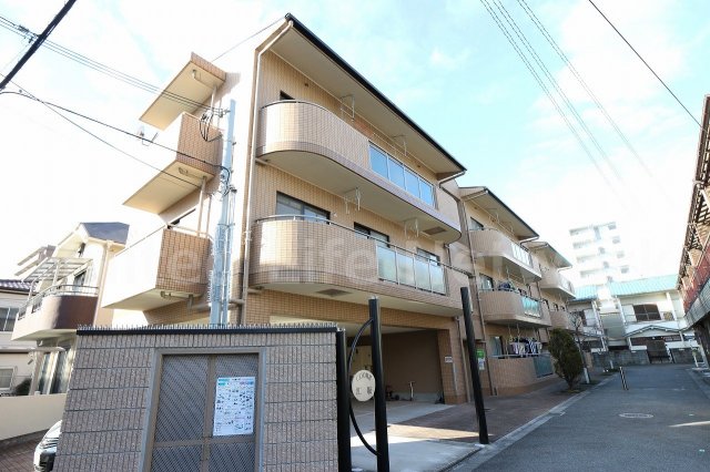 建物外観　シンプルで洗練されたデザインが毎日の暮らしに心地よさをプラス