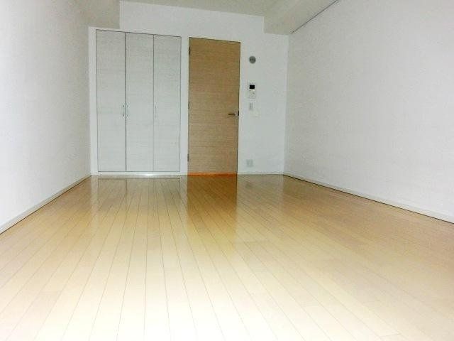 居室・リビング　明るいお部屋です