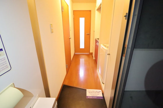 玄関　※別部屋の写真です