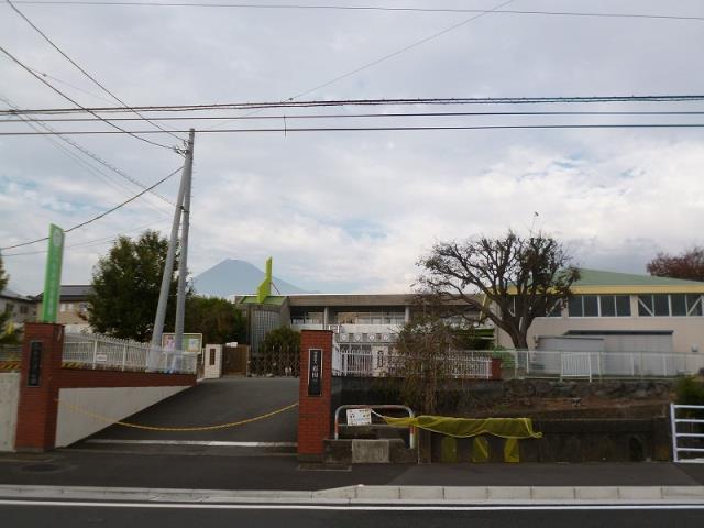 幼稚園・保育園　認定こども園わかば幼稚園（幼稚園・保育園）まで554m