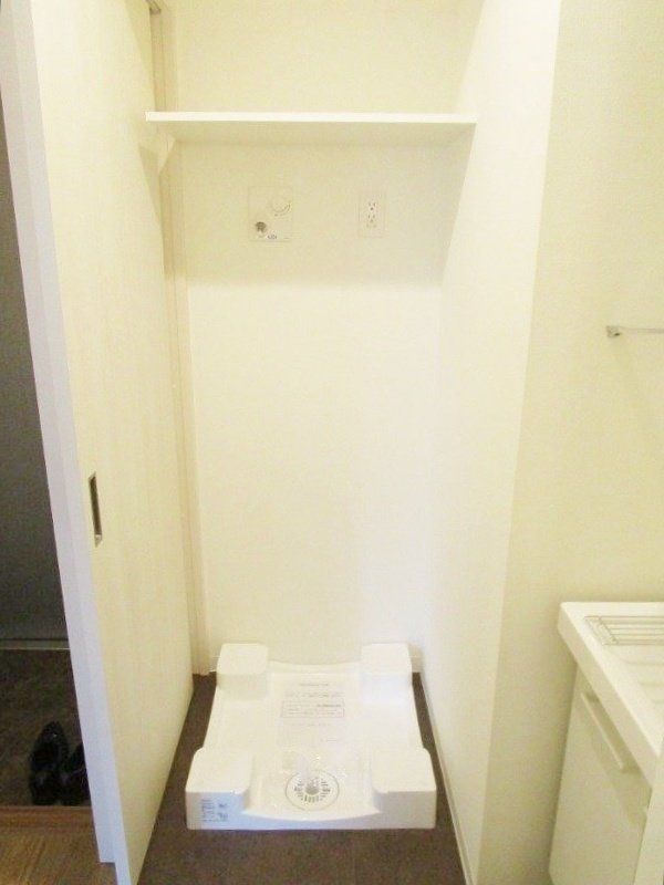 その他部屋・スペース　洗濯機置き場