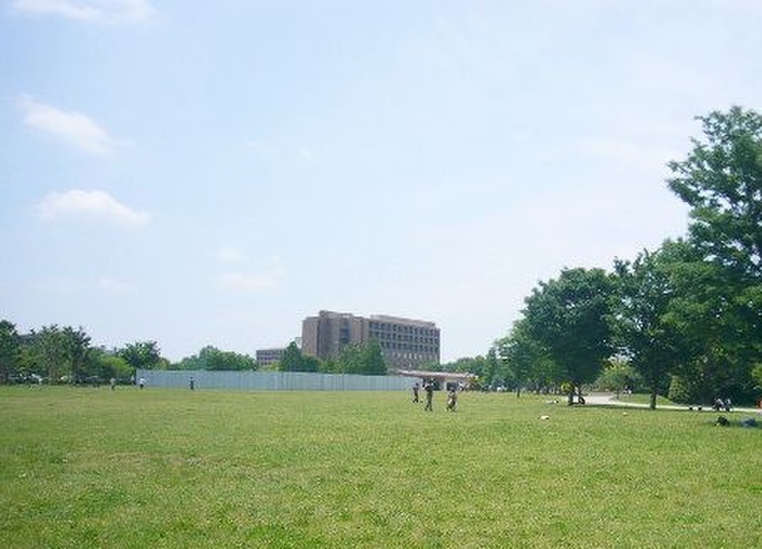 公園　武蔵野の森公園（公園）まで800m