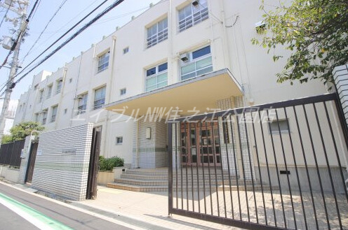 小学校　大阪市立まつば小学校（小学校）まで239m