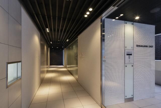 エントランス　建物の内部です