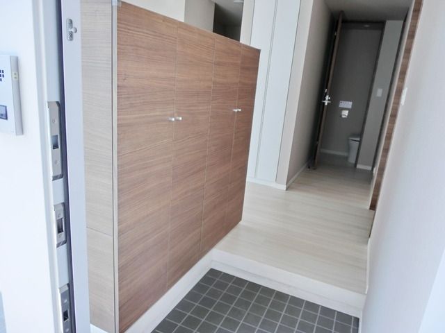 玄関　★大きめな下駄箱もあります★