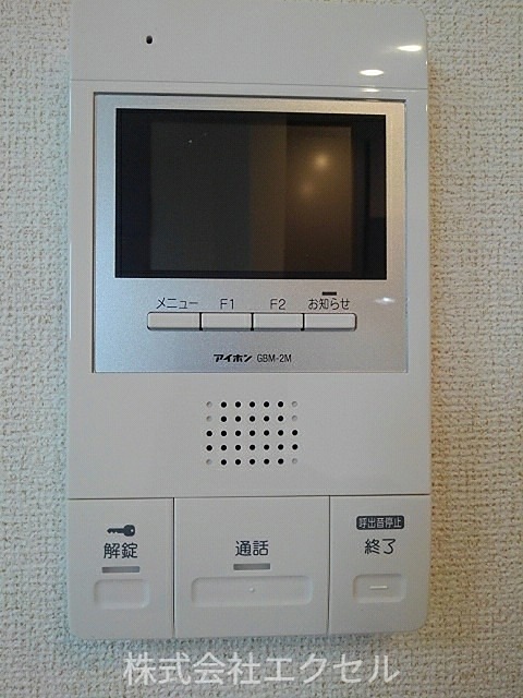 セキュリティ　モニター付きインターホン完備です。