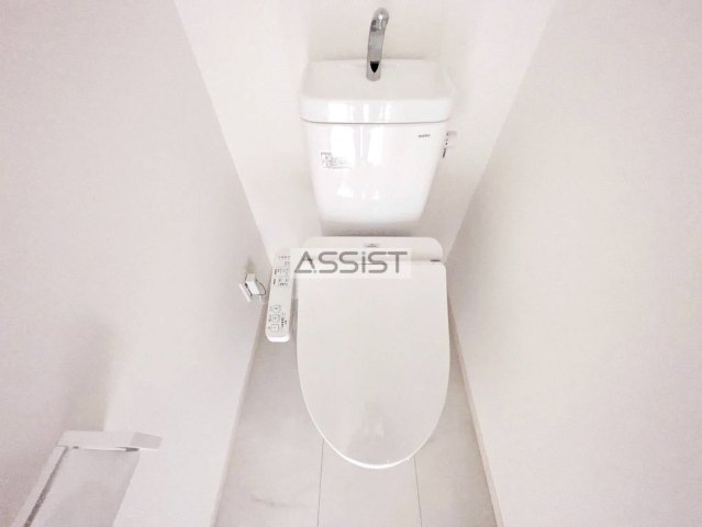 トイレ　※他号室の参考写真です。
