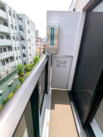 バルコニー　4F