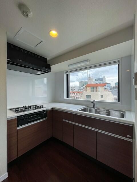 キッチン　※写真は同タイプ住戸です