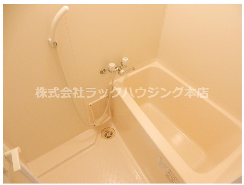 バス・シャワールーム　写真は別室になります。現況を優先します。