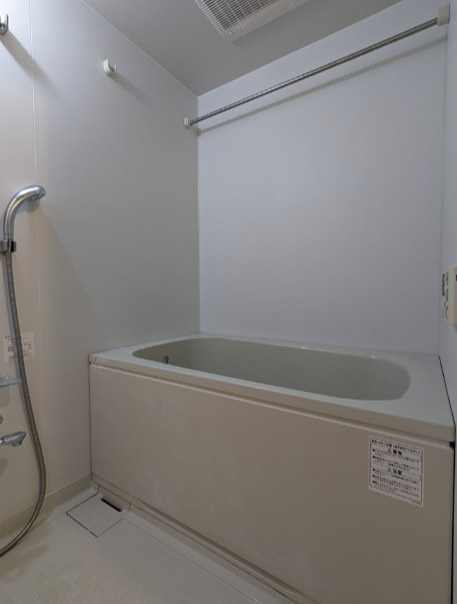 バス・シャワールーム　別タイプのお部屋です