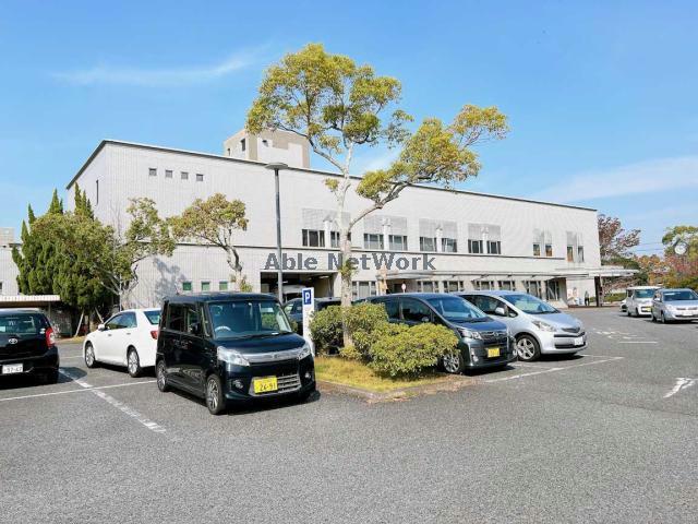 図書館　宇部市立図書館（図書館）まで760m