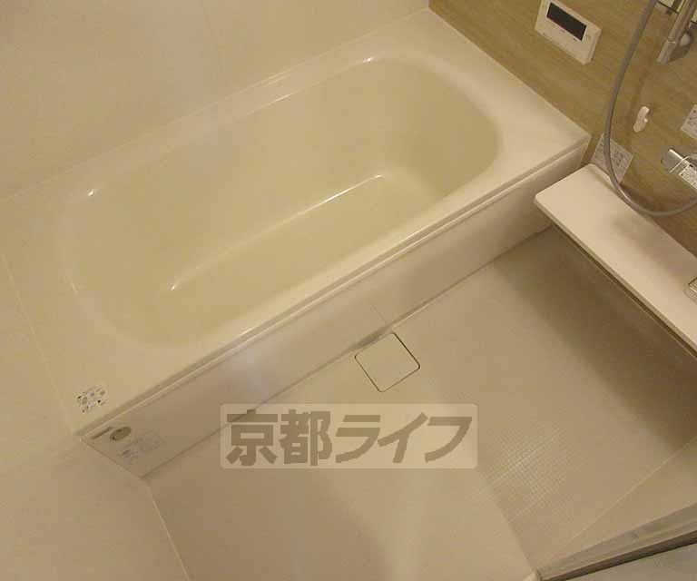バス・シャワールーム　綺麗なお風呂です・
