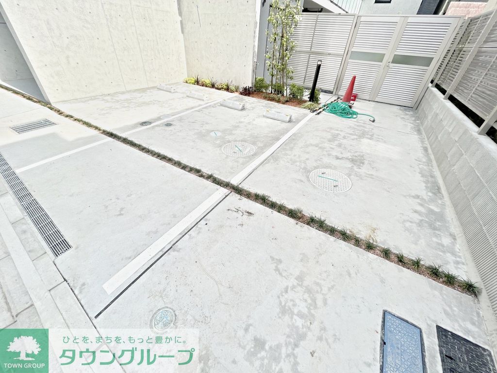 駐車場　駐車場