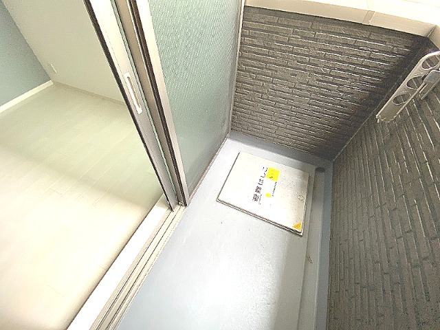 バルコニー　洗濯物は十分に干していただけますよ♪