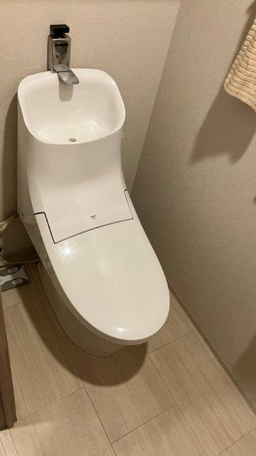 トイレ　洗浄機能付便座