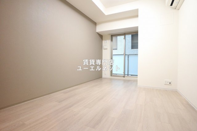 居室・リビング　ゆったりとくつろげる、落ち着きのある居室空間です