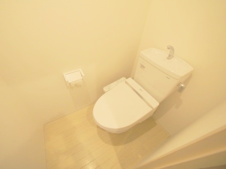 広島電鉄本線 広島駅 徒歩10分 10階建 築11年のトイレ写真
