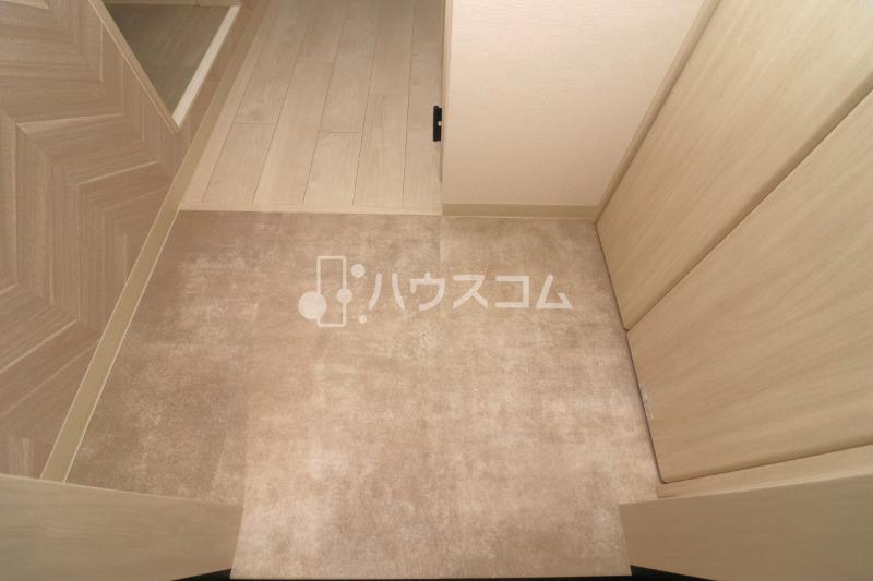 フォレストクリエオーレ城垣町壱番館の玄関写真